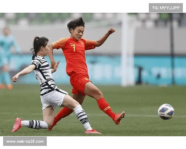 颁奖仪式王霜手举国旗哽咽,女足更衣室合唱《铿锵玫瑰》 颁奖仪式王霜手举国旗哽咽,女足更衣室合唱《铿锵玫瑰》