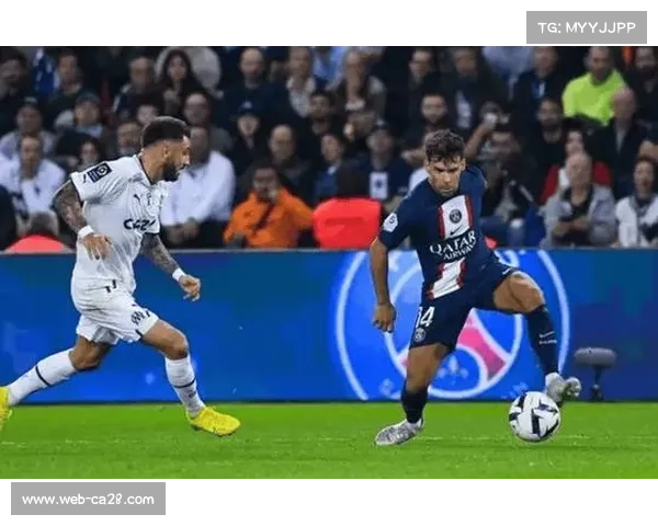 雷恩客场四球惨败洛里昂,防守体系崩盘 雷恩客场四球惨败洛里昂,防守体系崩盘