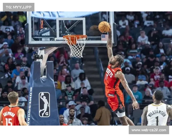火箭亚当斯篮板掩护获赞，乌度卡小阵容实验效果初显